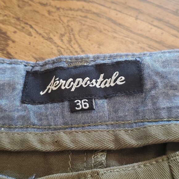 BNWT Aeropostale Reflex Twill Men's Olive Shorts Sz 36 - Picture 2 of 10